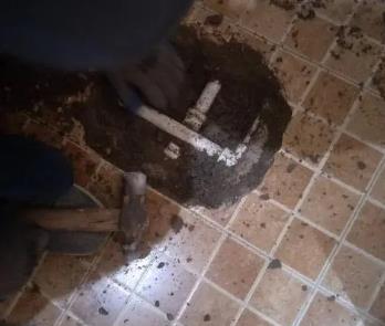 商南卫生间漏水维修公司为您分享下卫生间渗水如何处理及注意事项